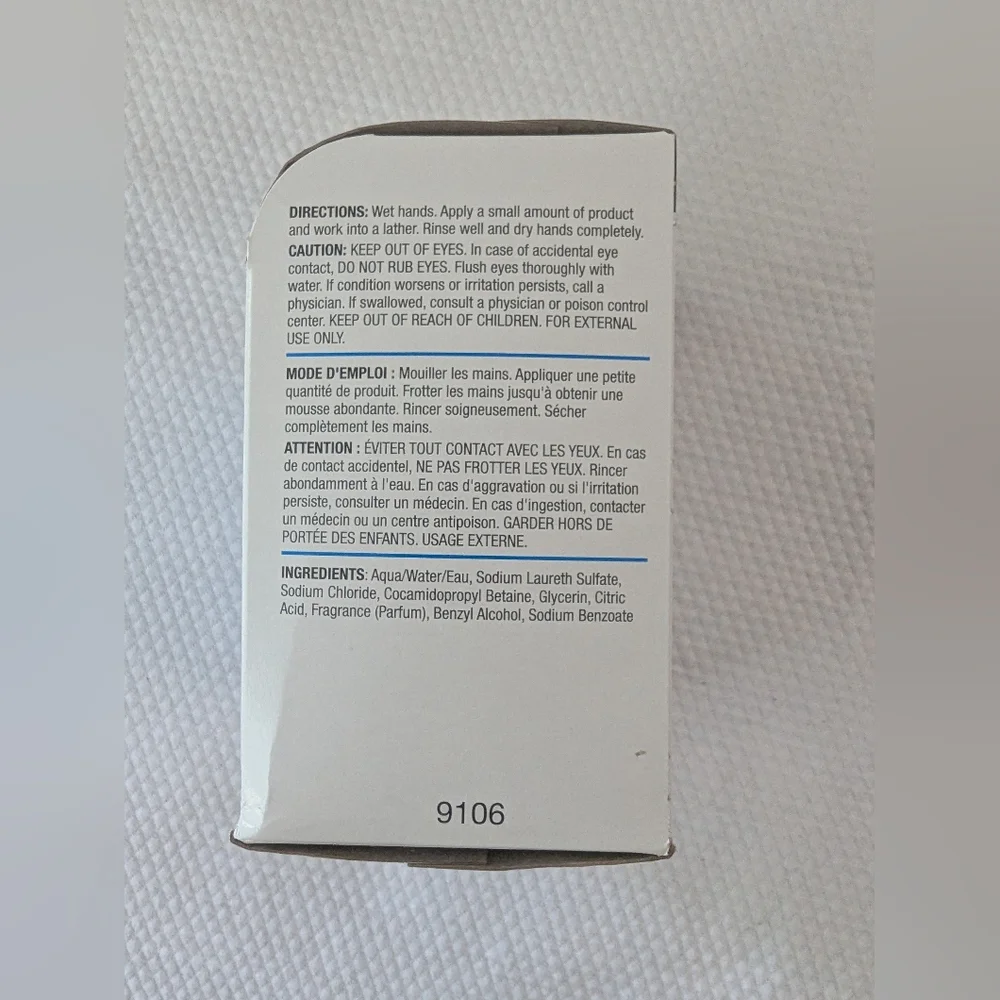 GOJO Premium Lotion Soap Refill, Waterfall Scent, 800 mL .